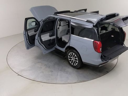 New 2025 Ford Expedition Platinum image 57