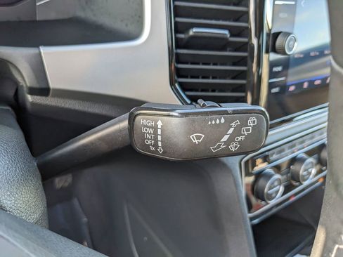 Used 2023 Volkswagen Atlas Cross Sport SE image 31