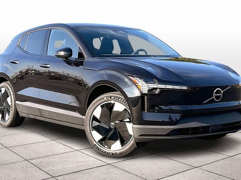 New 2025 Volvo EX30 Plus w/ Protection Package Premier image 2