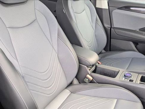 New 2026 Volkswagen Tiguan SE AWD/4WD image 28