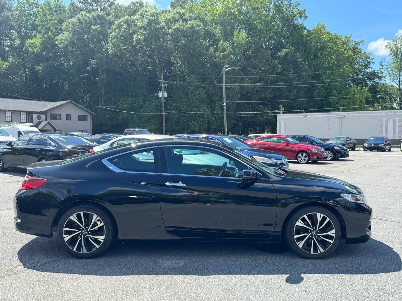 Used 2017 Honda Accord EX image 8