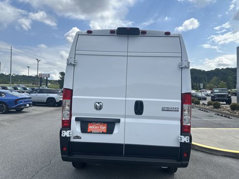 New 2026 RAM ProMaster 2500 w/ Convenience Group image 8
