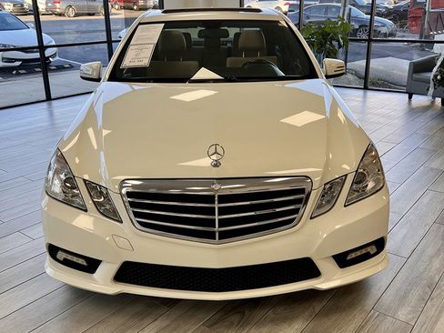 Used 2011 Mercedes-Benz E 350 Sedan image 2