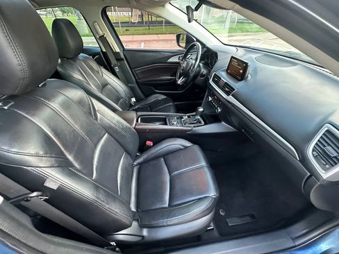Used 2017 MAZDA MAZDA3 Touring w/ Popular Equipment Package FWD image 27