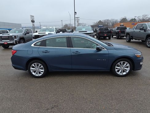 Used 2025 Chevrolet Malibu LT image 9