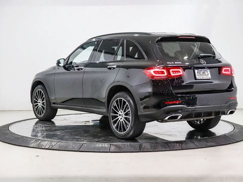Used 2022 Mercedes-Benz GLC 300 image 2