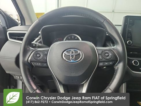 Used 2022 Toyota Corolla Cross LE FWD image 21