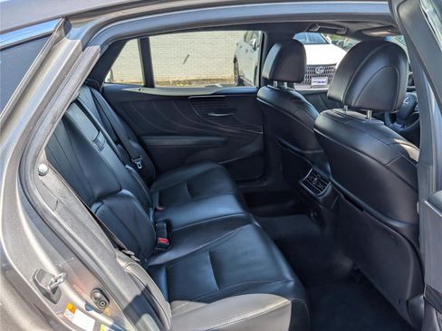 Used 2019 Lexus LS 500 AWD w/ Accessory Package (Z2) image 12