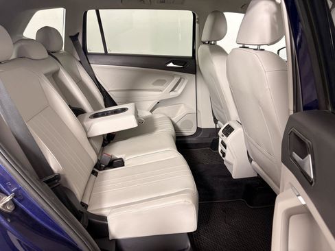 Used 2022 Volkswagen Tiguan SE AWD/4WD image 18