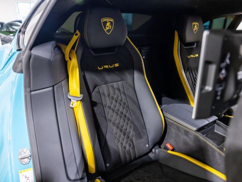 Used 2024 Lamborghini Urus S image 32