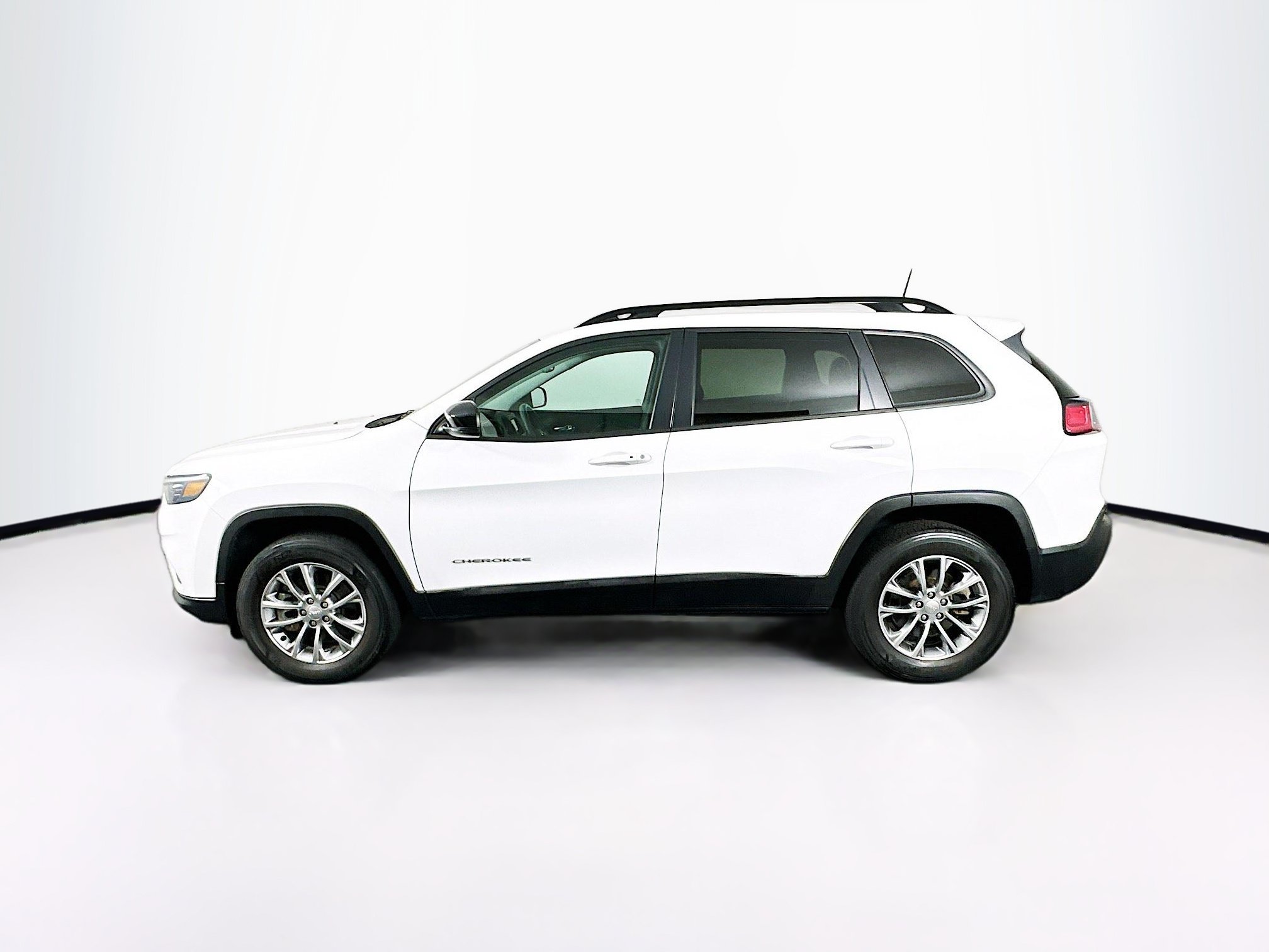 Used 2022 Jeep Cherokee Latitude Lux AWD/4WD image 4