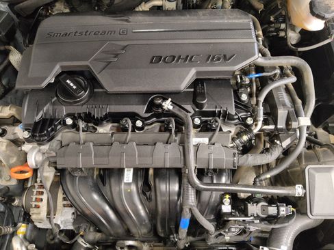 Used 2022 Hyundai Elantra SEL FWD image 30