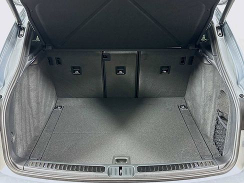 New 2026 Porsche Macan image 28