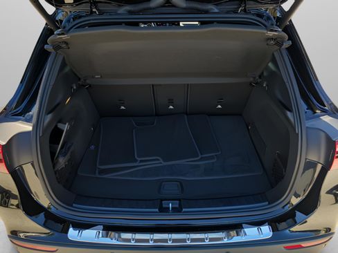 Certified 2025 Mercedes-Benz GLA 250 image 28