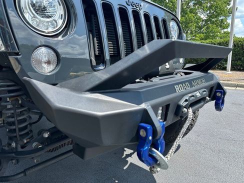 Used 2018 Jeep Wrangler Unlimited Sahara AWD/4WD image 20