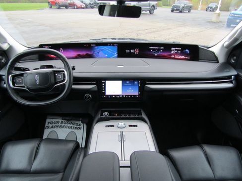 Used 2025 Lincoln Navigator Reserve AWD/4WD image 15