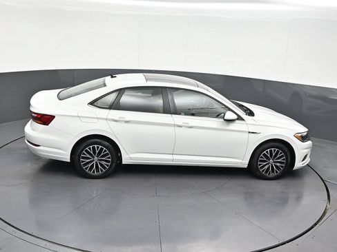Used 2019 Volkswagen Jetta SEL w/ Cold Weather Package FWD image 20