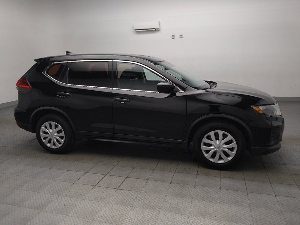 Used 2017 Nissan Rogue S FWD image 11
