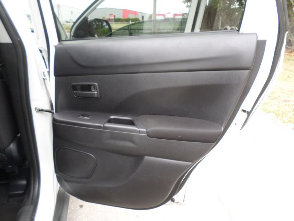 Used 2014 Mitsubishi Outlander Sport ES FWD image 16