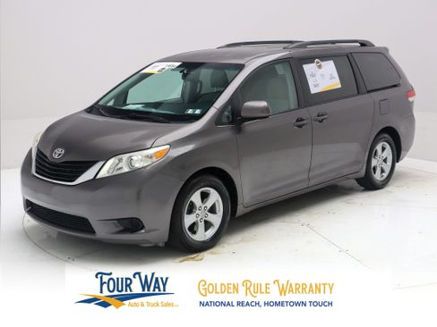 Used 2012 Toyota Sienna LE FWD image 8
