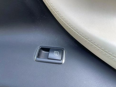 Used 2018 Tesla Model X 100D image 50