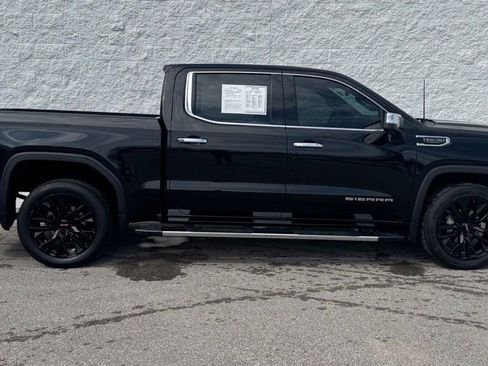 Used 2021 GMC Sierra 1500 SLT w/ SLT Premium Package image 3