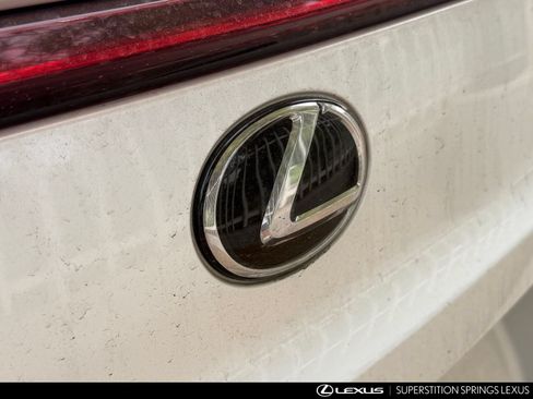 Used 2019 Lexus UX 200 w/ Premium Package FWD image 10