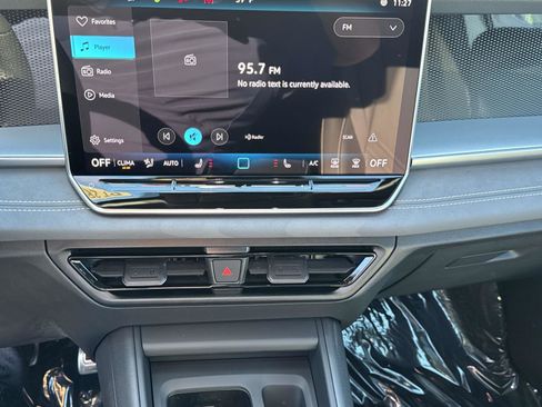 New 2026 Volkswagen Tiguan SE R-Line FWD image 18