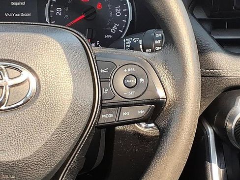 Used 2019 Toyota RAV4 XLE AWD/4WD image 26
