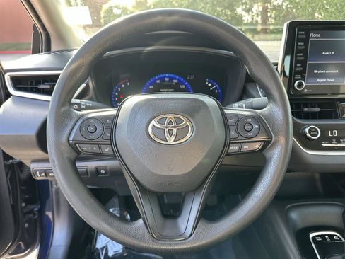 Used 2022 Toyota Corolla LE image 15