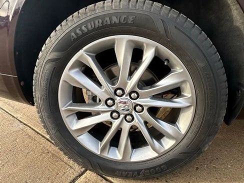 Used 2023 Buick Enclave Avenir image 26