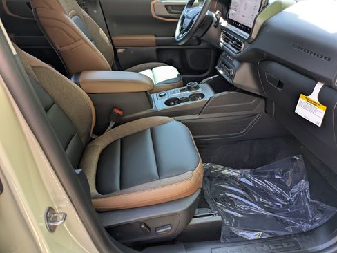 New 2025 Ford Bronco Sport Outer Banks AWD/4WD image 37