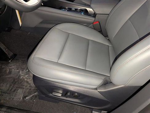 New 2026 Ford Explorer Active w/ Active Comfort Package image 4