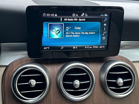 Used 2019 Mercedes-Benz C 300 Sedan image 24