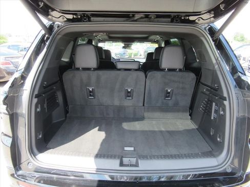Certified 2025 Buick Enclave Avenir FWD image 38