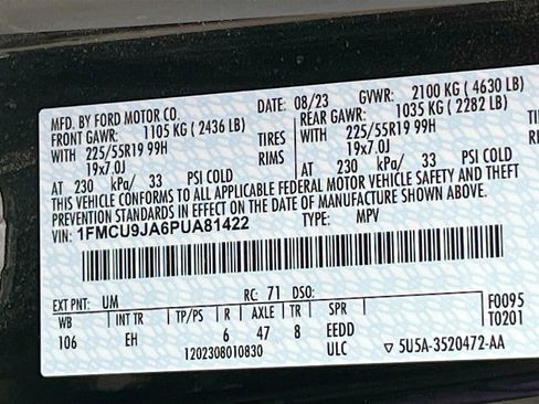 Used 2023 Ford Escape Platinum AWD/4WD image 32