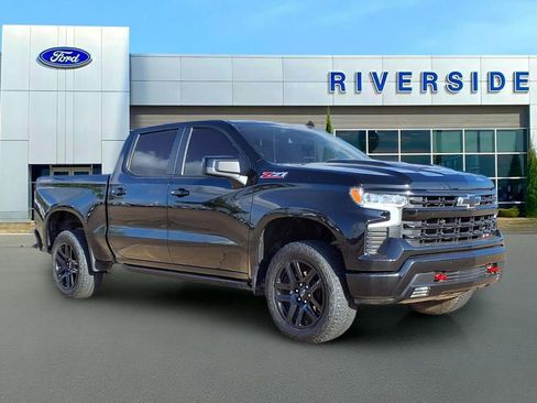 Used 2025 Chevrolet Silverado 1500 LT Trail Boss w/ Convenience Package II AWD/4WD image 1