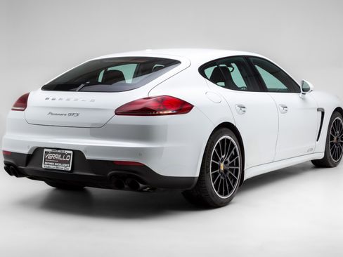 Used 2016 Porsche Panamera GTS image 4