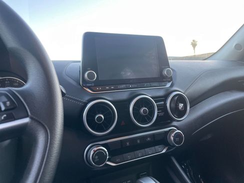 Used 2025 Nissan Sentra SV image 17