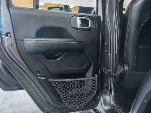 Used 2018 Jeep Wrangler Unlimited Sahara AWD/4WD image 44
