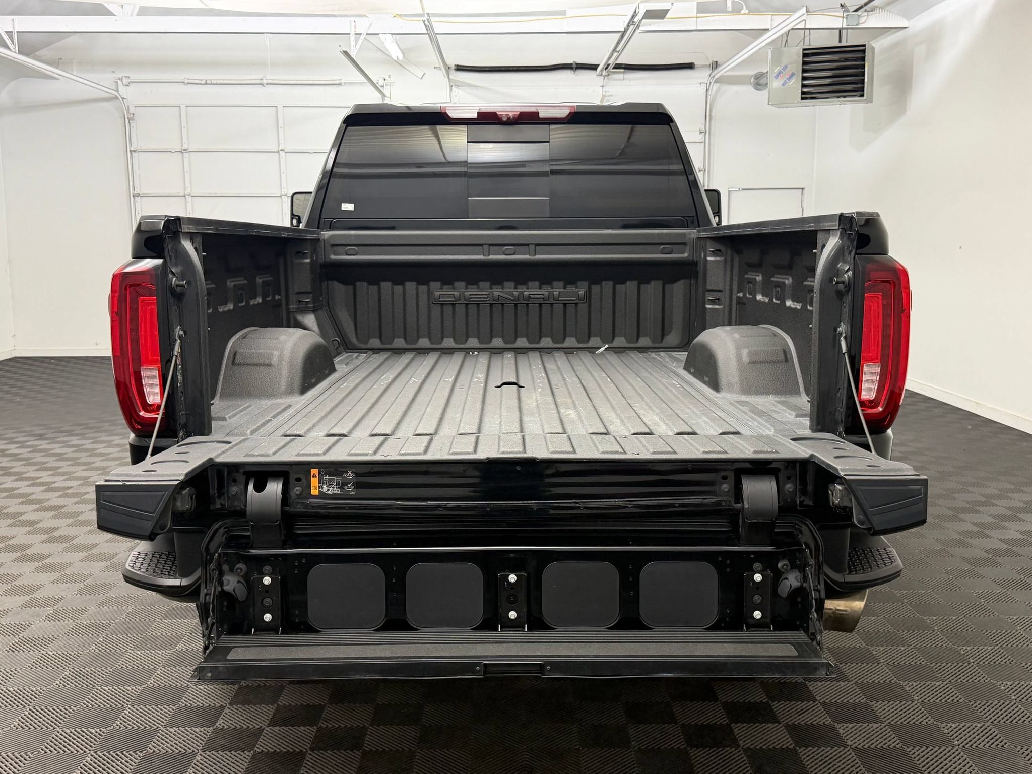 Used 2022 GMC Sierra 2500 Denali w/ Denali Ultimate Package AWD/4WD image 24