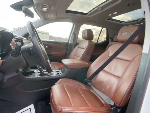 Used 2021 Chevrolet Traverse High Country image 12