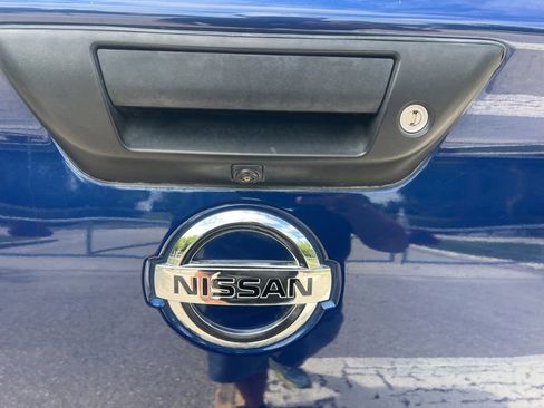Used 2021 Nissan Titan SV w/ SV Convenience Package RWD image 24