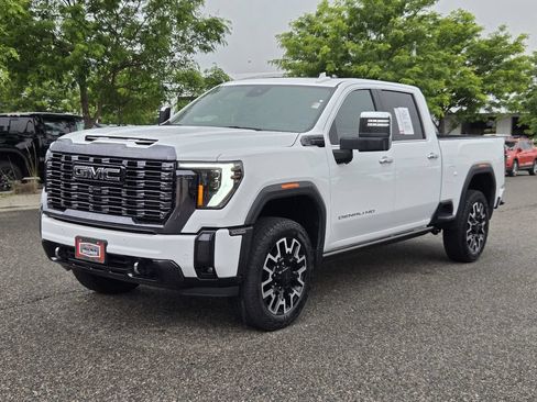 Used 2024 GMC Sierra 2500 Denali Ultimate w/ Max Trailering Package AWD/4WD image 44
