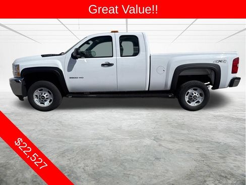 Used 2013 Chevrolet Silverado 2500 W/T AWD/4WD image 2