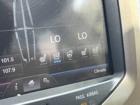 Used 2011 Lincoln MKX 2WD w/ 102A Rapid Spec Order Code image 24