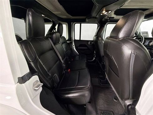 Used 2023 Jeep Wrangler Sahara image 27