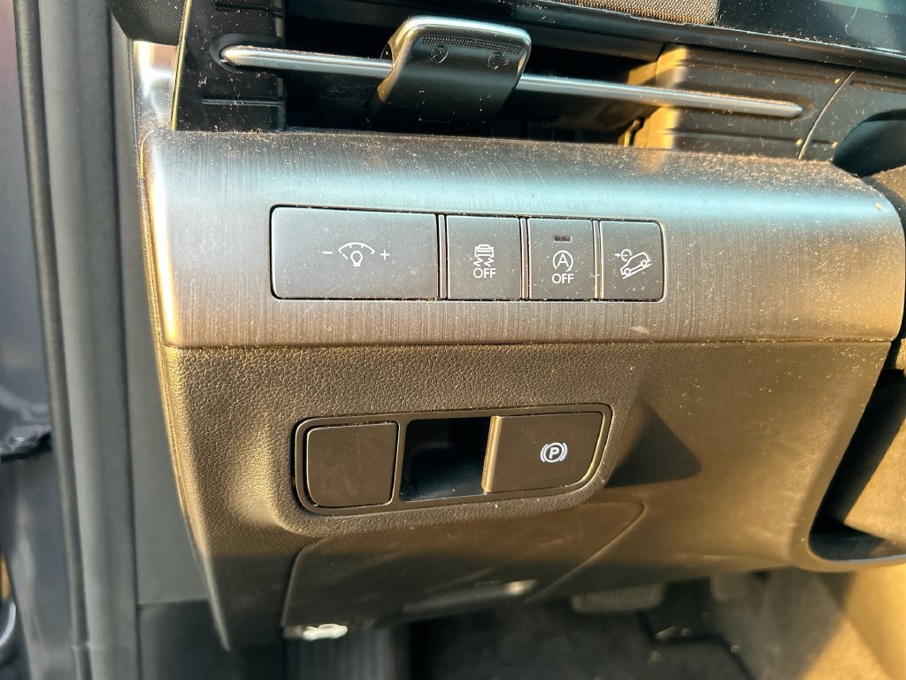 Used 2024 Hyundai Kona SE FWD image 13