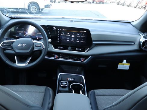 New 2027 Chevrolet Equinox LT w/ Convenience Package II FWD image 22