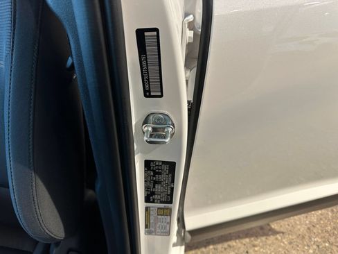 Used 2026 Kia Niro LX FWD image 28